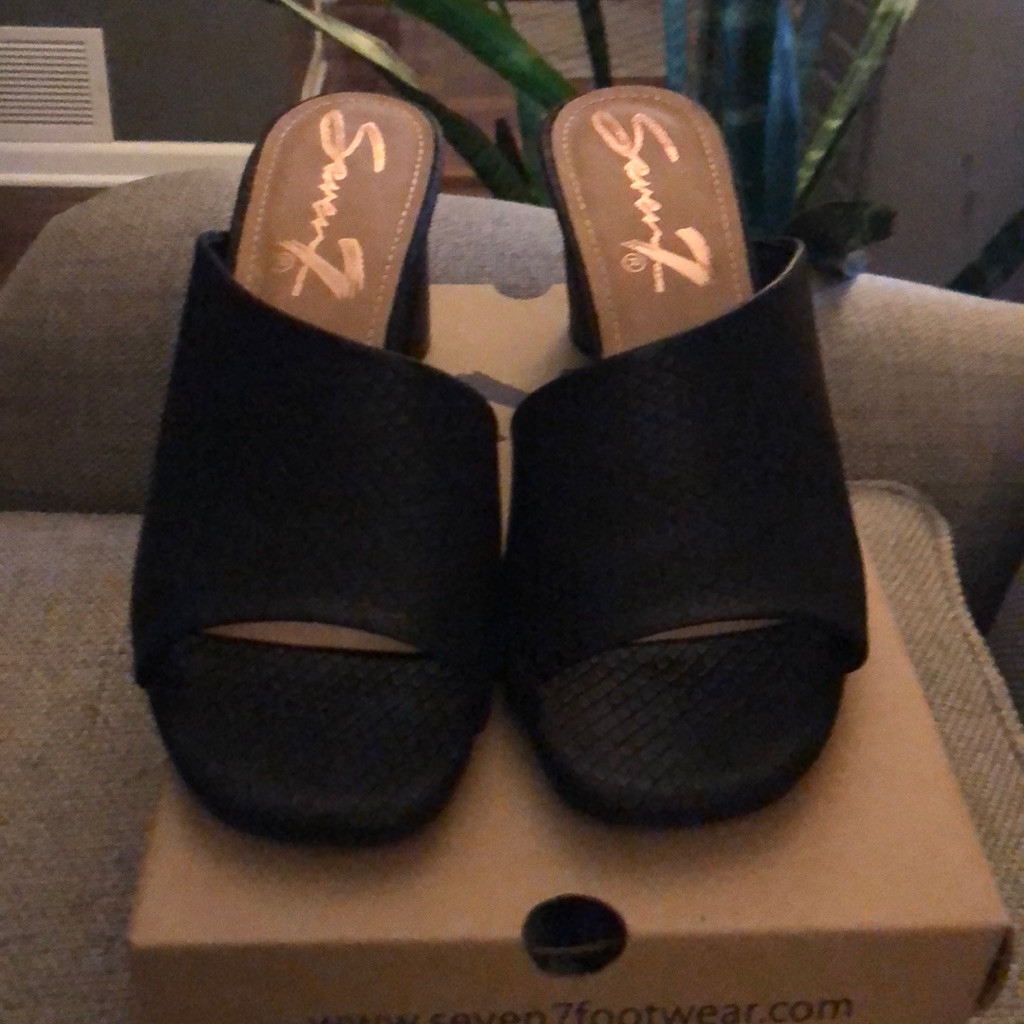 Brand New Seven Brand Black Vera Mule